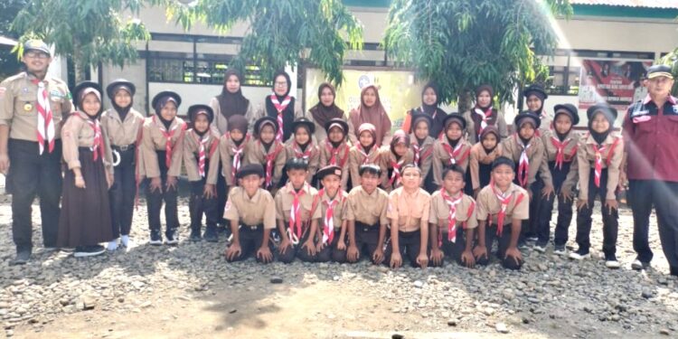 Tingkatkan Kualitas Pramuka Bone: Kwarran Patimpeng kunjungi Pangkalan Gudep se-Desa Paccing
