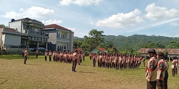 MTs Ma’arif NU 11 Purbasari Gelar Persami Untuk Sambut Siswa Baru