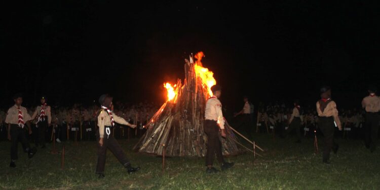 MTs Ma’arif NU 11 Purbasari Gelar Persami Untuk Sambut Siswa Baru