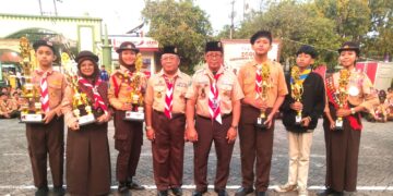 Pramuka Adu Keterampilan PBB dan LUB, SMPN 49, 1 dan 43 Raih Prestasi Puncak Scout Ceremony Competition 2025 Kwarcab Surabaya