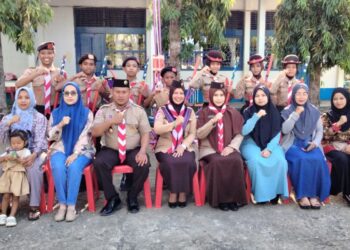 Penuh Haru, Pelantikan Penggalang Ramu dan Rakit SMPN 3 Watampone dihadiri Langsung Orang Tua Peserta Didik