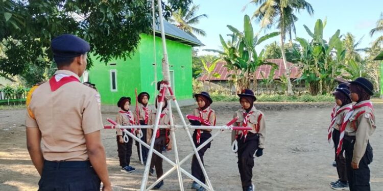 Sangga Kerja DKR Patimpeng: Asah Kemampuan dan Kreativitas Penggalang MI Ar-Rahmah Galung Lampe