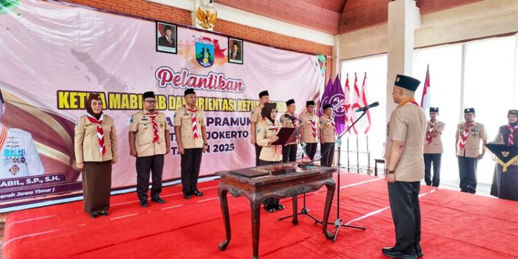 Lantik Wali Kota Sebagai Kamabicab, Kakwarda Jatim Dorong Sinergi Pramuka dan Pemkot Mojokerto