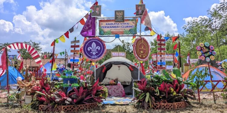 Pramuka Kwarran Cluring Raih Pengalaman Mandiri, Berani, dan Peduli Dalam Perkemahan Sehari Penuh Ceria