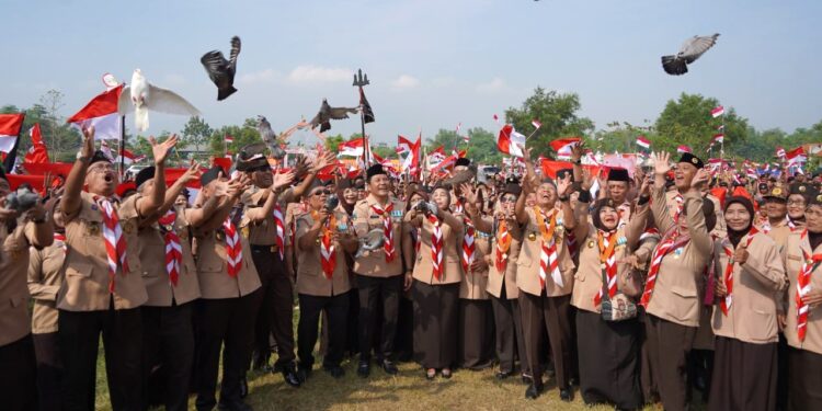 Bupati Sidoarjo Pimpin Upacara Hari Pramuka ke-64 Tahun 2025 dan Buka Jambore Cabang Sidoarjo Dengan Sangat Meriah