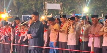 Bupati Bone Shalat Magrib Berjamaah Bersama Peserta Perkemahan di Barebbo