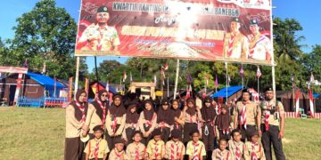 Semangat Membara! Pramuka MI Arrahman Pajekko Meriahkan Upacara Hari Pramuka ke-64 di Bumi Perkemahan Apala