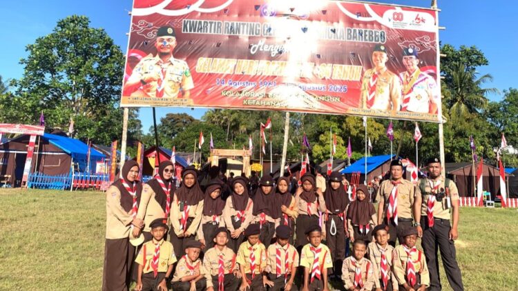 Semangat Membara! Pramuka MI Arrahman Pajekko Meriahkan Upacara Hari Pramuka ke-64 di Bumi Perkemahan Apala