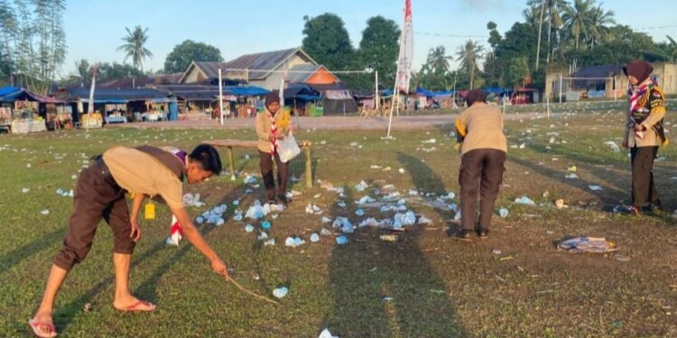 Mengabdi dengan Hati, Bakti Tiada Henti: Pramuka Patimpeng Jadikan Lingkungan Bersih sebagai Aksi Nyata Dasa Darma