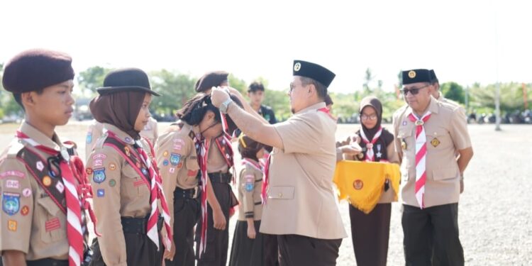 Ketua Kwarcab Mamuju Tengah Kukuhkan 15 Pramuka Garuda