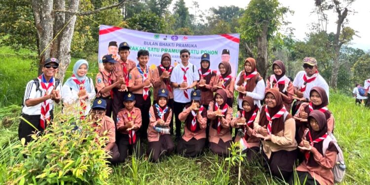Gerakan Satu Pramuka Satu Pohon: Hijaukan Bumi, Lestarikan Alam