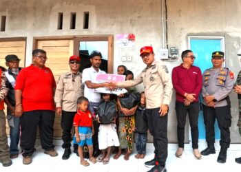 Pramuka Buleleng Serahkan Dua Rumah Layak Huni Untuk Warga Kurang Mampu