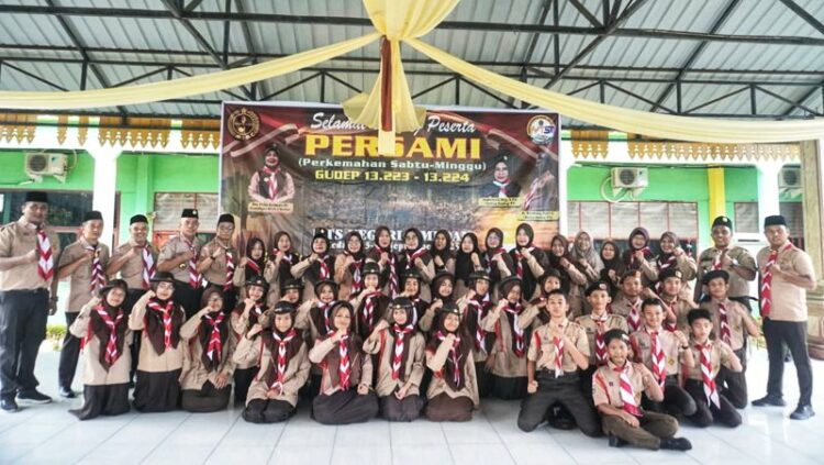 MTs Negeri 2 Medan Gelar Persami, Api Unggun Jadi Puncak Kebersamaan.