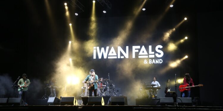 Iwan Fals Getarkan Ribuan Peserta World Muslim Scout Jamboree 2025