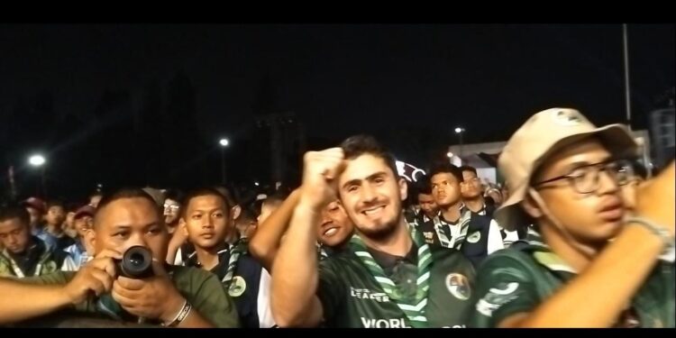 Iwan Fals Getarkan Ribuan Peserta World Muslim Scout Jamboree 2025