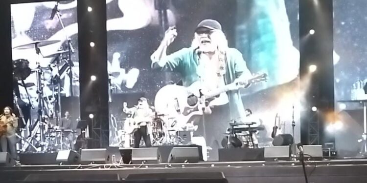 Iwan Fals Getarkan Ribuan Peserta World Muslim Scout Jamboree 2025