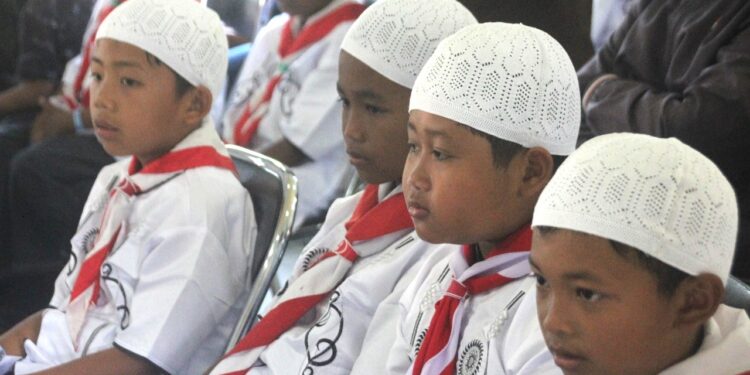 Kwarcab Karanganyar dan Baznas Gelar Khitanan Massal dalam Rangka Hari Pramuka ke-64