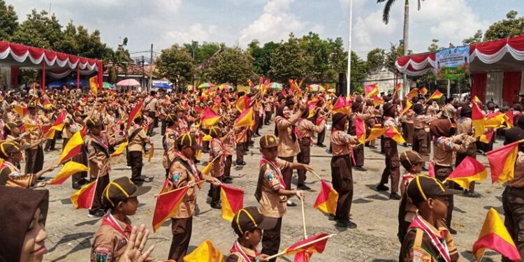 Garuda Cilik Siap Terbang: Kwarran Turi, Sukodadi, Pucuk, dan Babat Gelar Pelantikan Siaga Garuda & Penampilan Massal Semaphore
