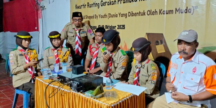 “Gass poll” Pramuka Bone di JOTA-JOTI Kahu, Antusiasme dan Semangat Membara Peserta Jalin Kontak ke Berbagai Daerah