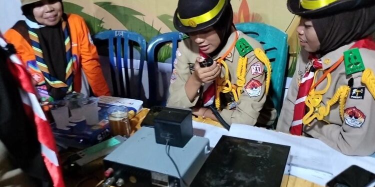 “Gass poll” Pramuka Bone di JOTA-JOTI Kahu, Antusiasme dan Semangat Membara Peserta Jalin Kontak ke Berbagai Daerah