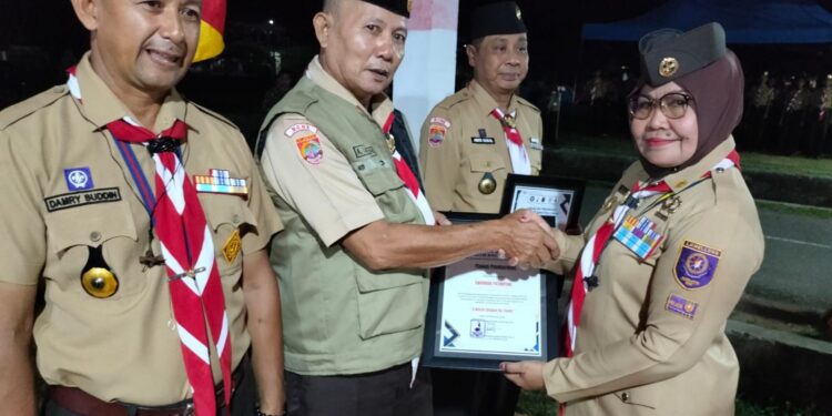 Kwarran Kahu Beri Penghargaan, Apresiasi Tinggi untuk Partisipasi Kwartir Ranting dalam JOTA-JOTI 2025