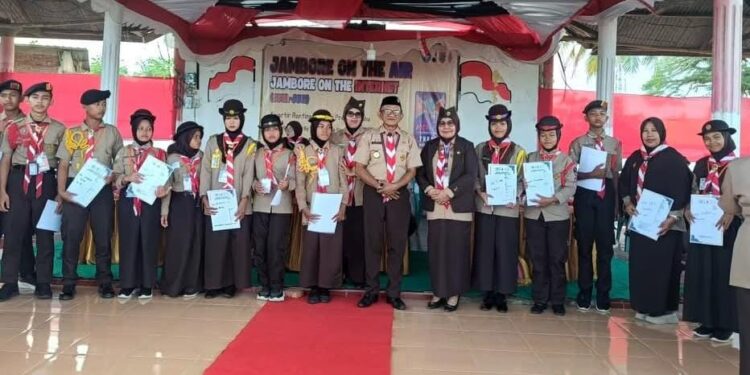 Berkah Radio Amatir dan Digital Internet: Penggalang MTs Ar-Rahmah Patimpeng Jemput Skill dan Rezeki Suci di Panggung Jambore