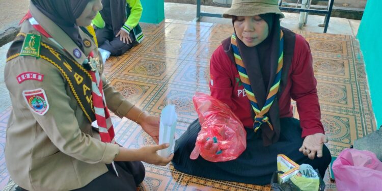 Saka Tarunabumi Patimpeng Bekali Pramuka dengan Ilmu Pertanian, Bagikan Pestisida dan Rodentisida Gratis