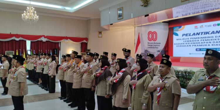 Kwarnas Kukuhkan Mabida, LPK, dan Pengurus Kwarda Riau Masa Bakti 2025–2030