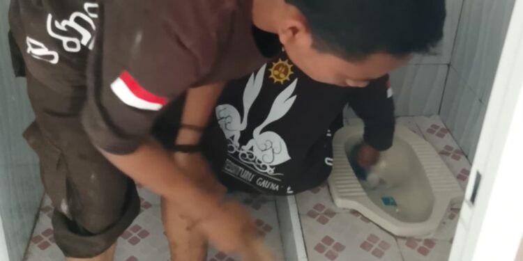 Inspirasi Ketaqwaan: Saka Tarunabumi Patimpeng Ajak Generasi Muda Peduli Kebersihan Tempat Ibadah