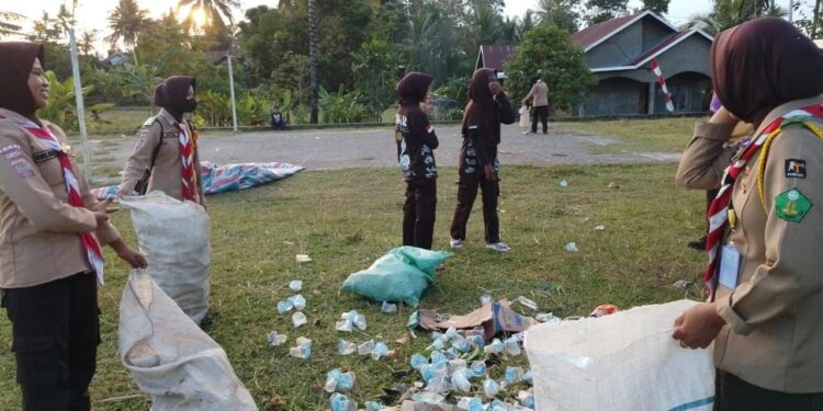 Dari Euforia Panen ke Edukasi Lingkungan: Pengabdian Tulus Saka Tarunabumi Patimpeng, Aksi Bersih yang Menginspirasi