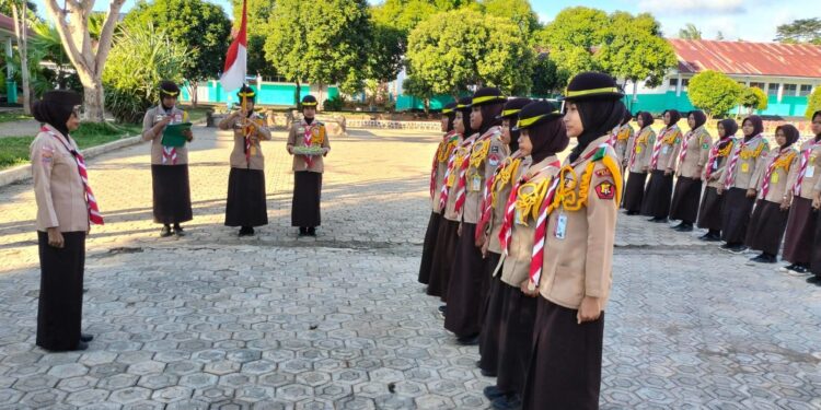 Prosesi Khidmat Pelantikan 4 Putra dan 4 Putri Penegak Bantara Ambalan Tomau UPT SMAN 19 Bone