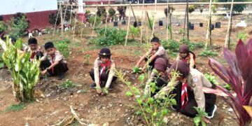 Pemanfaatan Lahan Sekolah: Langkah Pramuka SD Inpres 3/77 Masago Bentuk Kesadaran Ekologi Generasi Muda.