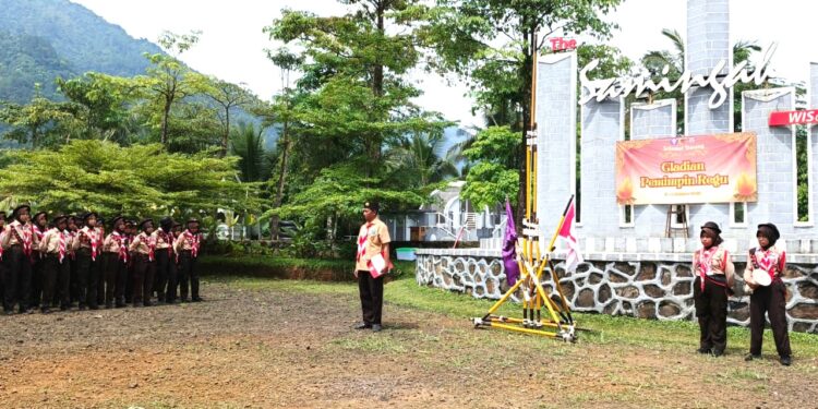 51 Pramuka Penggalang SMP Negeri 1 Bobotsari Ikuti Dianpinru