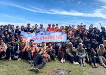 Pramuka UIN Sultanah Nahrasiyah Ajak Mahasiswa Jaga dan Lestarikan Pantai Lewat Aksi Kolaborasi