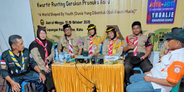 Ambalan Tomau SMAN 19 Bone: “Menyala” dalam Komunikasi Radio dan Digital, Sekaligus Ketangguhan di Perkemahan