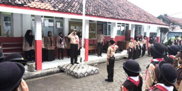 Diguyur hujan, 72 Pramuka SDN Cipeucang 01 Tetap Semangat Ikuti Perjusa