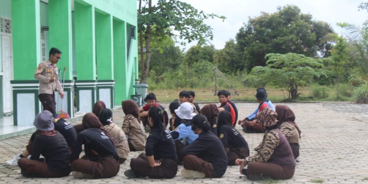 Tingkatkan Kompetensi Anggota, Pramuka MAN Barito Timur adakan Latgab
