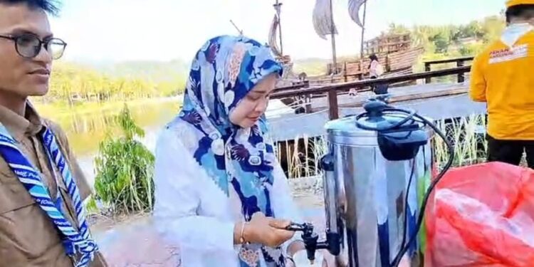 Di Arena Peran Saka Nasional, para Peserta Disuguhkan Binthe Biluhuta dan Kopi Pinogu oleh Saka Tarunabumi Bone Bolango