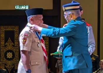 Wakil Kepala Pusdiklatnas Gerakan Pramuka Terima Penghargaan dari Persekutuan Pengakap Malaysia