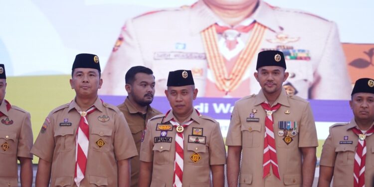 Menguatkan Martabat Guru di Era Perubahan Oleh: M. Mahfullah Pratama Daulay, S.Stp., M.Ap Wakil Ketua Bidang Kepemudaan, Kewanitaan, dan Disabilitas Kwarda Sumut