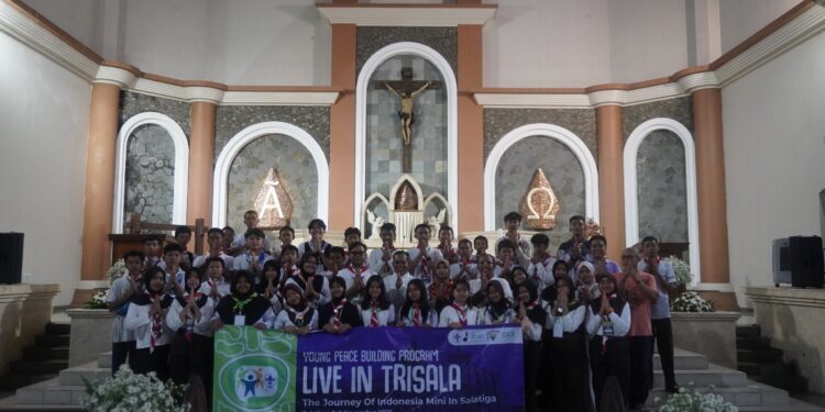 Menjelajahi ‘Indonesia Mini’, 41 Pramuka Salatiga Dalami Toleransi Lewat Young Peace Building Program