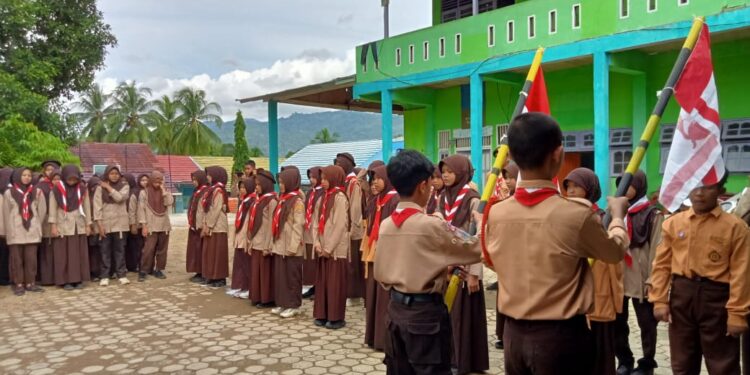 Pangkalan MTsN 6 Tabalong Melaksanakan Pelantikan Tingkatan Pramuka Penggalang Ramu, Rakit, dan Terap