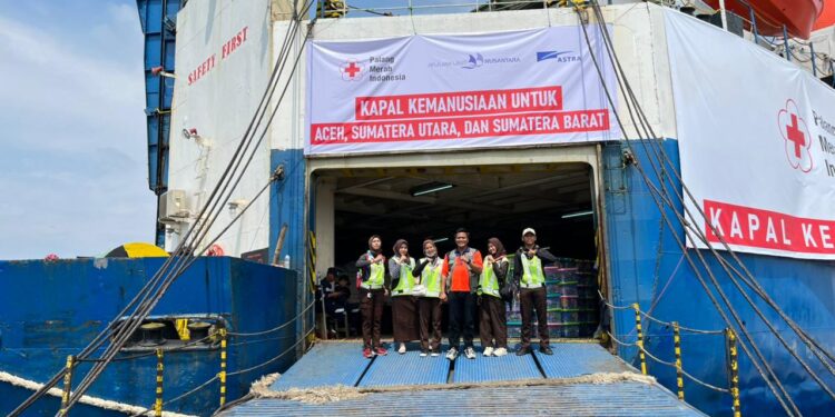 Pramuka Jakarta Gelar Aksi Kemanusiaan di Posko Logistik Bantuan Bencana Alam Sumatera