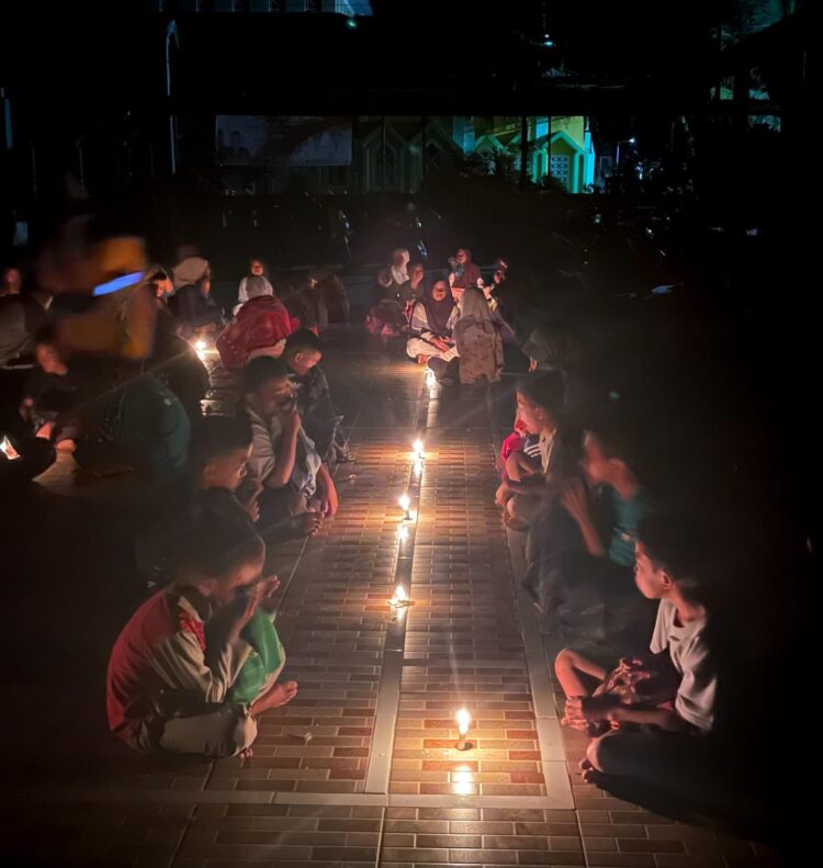 Peserta Persami Pramuka MI Arrahman Pajekko Ikuti Renungan Malam Atas Inisiatif DKR Barebbo