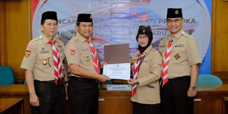 Kwarran Cakung Serahkan Donasi Rp 60 Juta untuk Bencana Banjir dan Longsor Sumatera