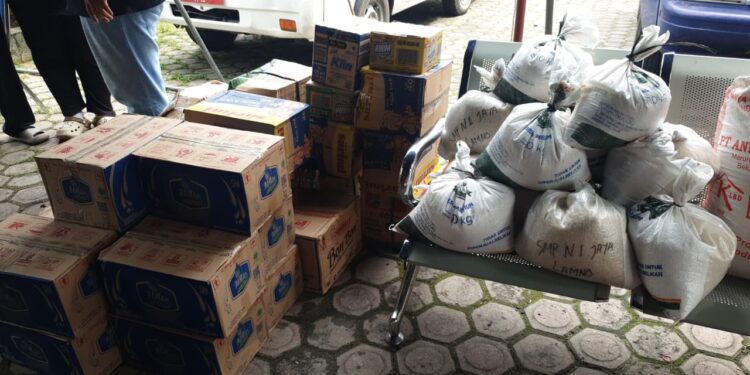 Pramuka SMP Negeri 1 Jaya, Lamno Aceh Jaya Salurkan Bantuan untuk Korban Banjir dan Tanah Longsor Aceh Melalui Pramuka Peduli Kwartir Daerah Aceh