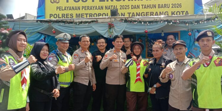 Karya Bakti Pramuka, Kwarcab Kota Tangerang bersama Polri Laksanakan Pengamanan Nataru 2025