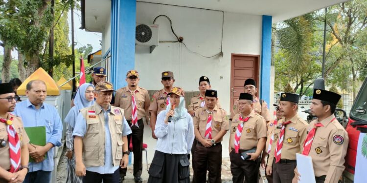 Ketua Kwarcab Kota Pekanbaru Lepas Bantuan Kemanusiaan untuk Korban Banjir di Agam Sumbar