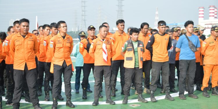 Anggota Saka Rintisan SAR Ikut Tim Operasi SAR oleh Basarnas untuk Bencana Banjir dan Longsor