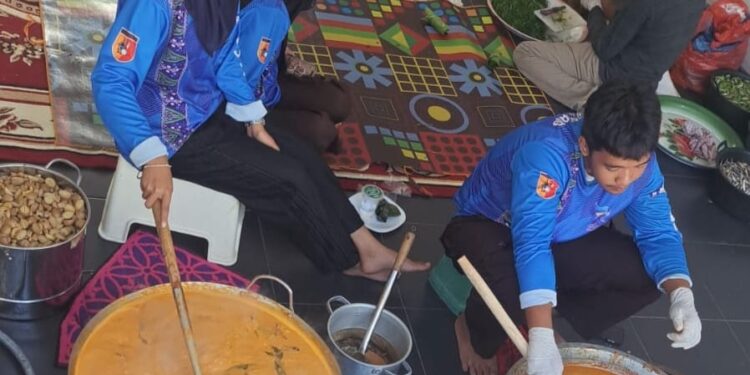 IWAPI dan Pramuka Kwarcab Sawahlunto Serahkan Bantuan Bencana Sumbar ke Solok dan Tanah Datar